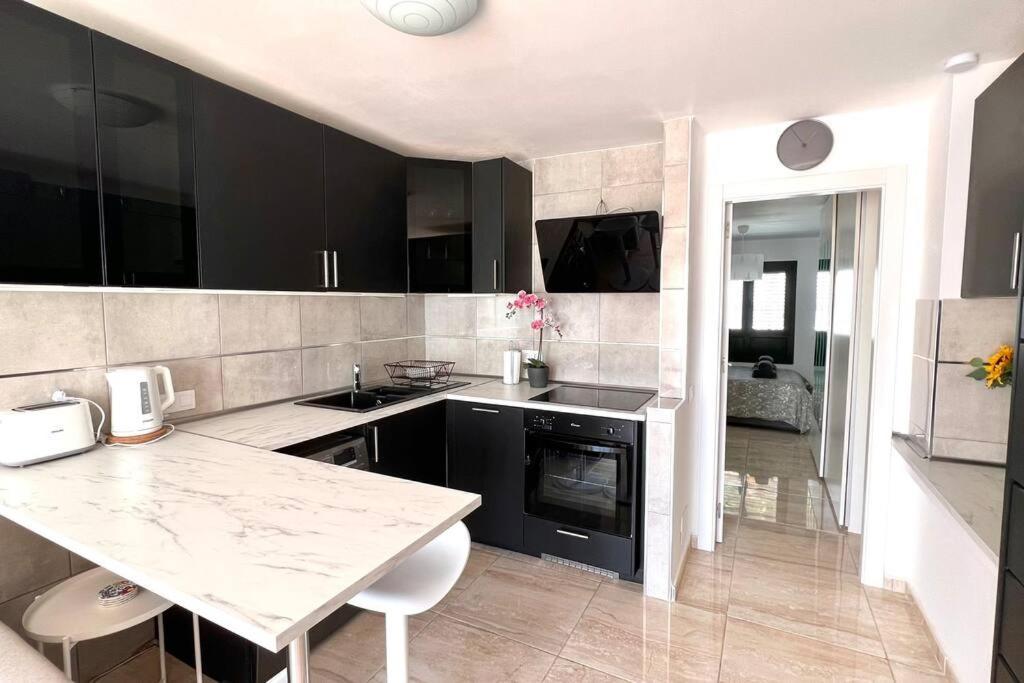 Casa Teddy - Central And Modern One Bedroom Apartment Тіас Екстер'єр фото